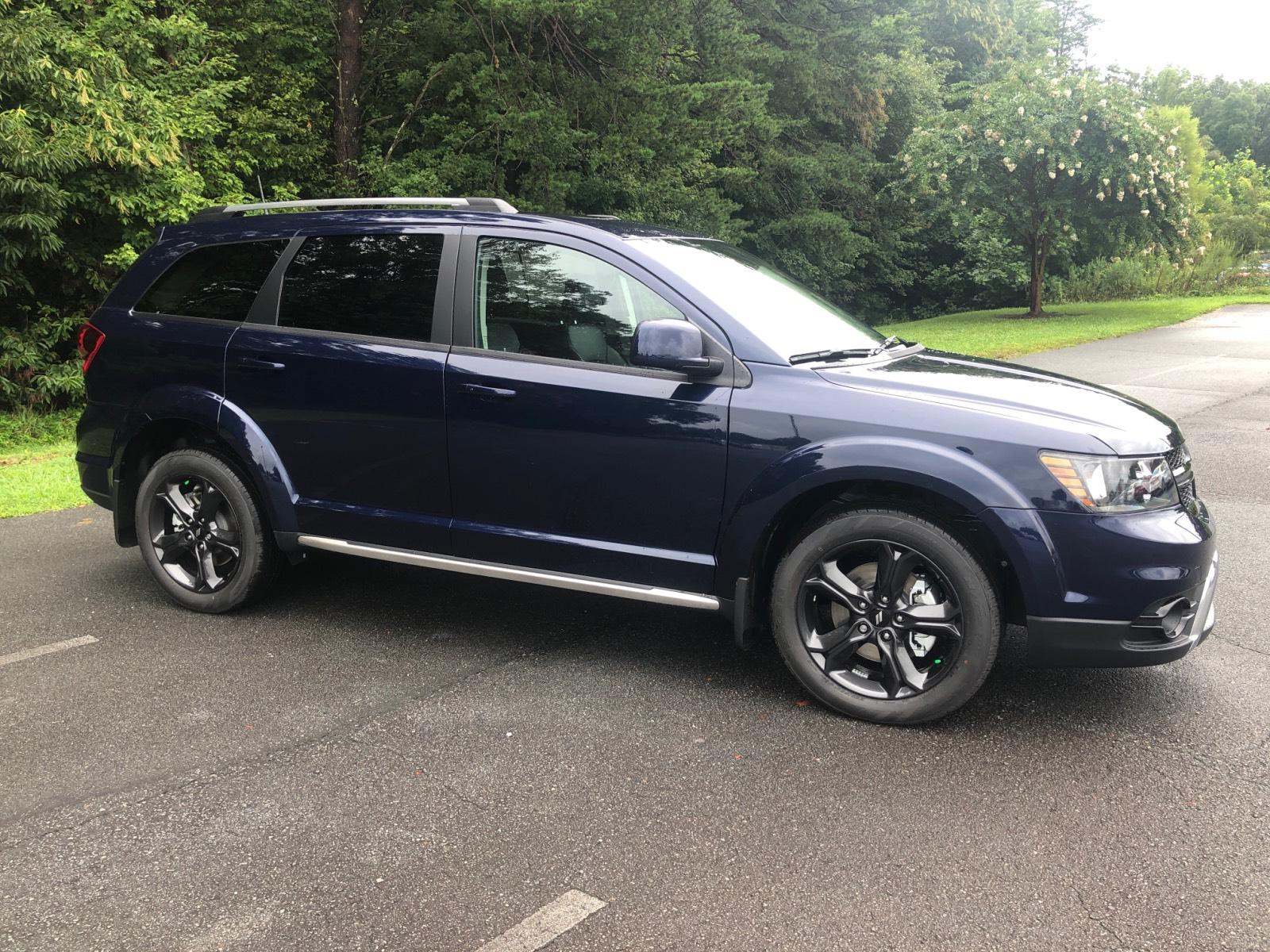 New 2020 DODGE Journey Crossroad FWD Sport Utility in Mount Airy C2243 