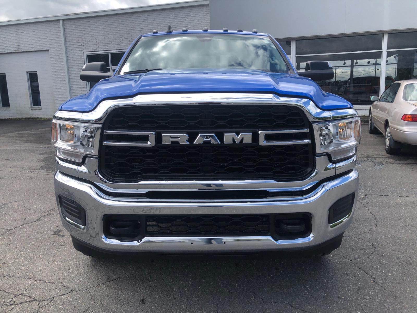 New 2019 RAM 3500 Tradesman 4x4 Crew Cab 6'4 Box Crew Cab in Mount Airy ...