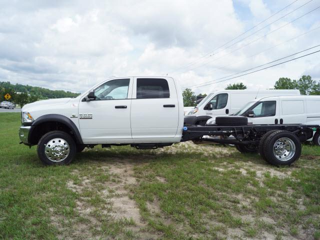 New 2018 RAM 4500 Chassis Cab Tradesman 4x4 Crew Cab 84 CA 197.4 Crew ...