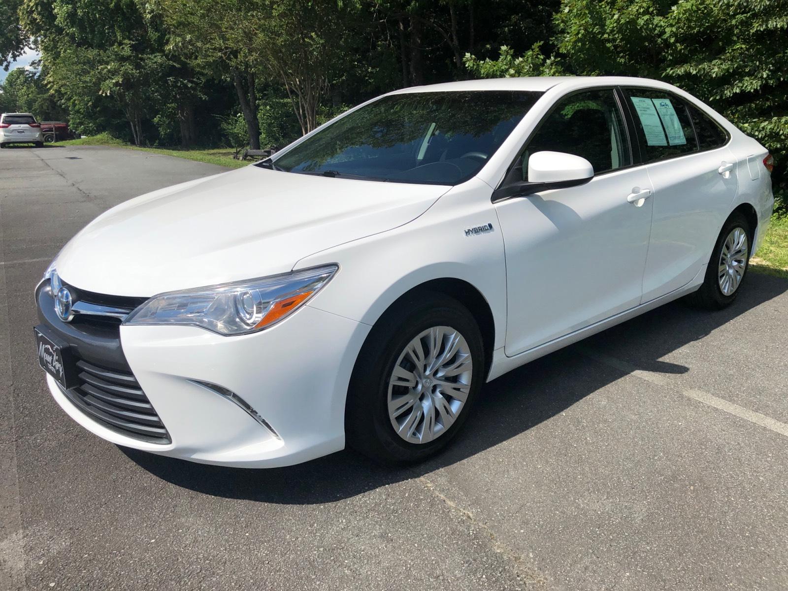 Pre Owned 2017 Toyota Camry Hybrid Le Cvt 4dr Car In Mount Airy Tp3946